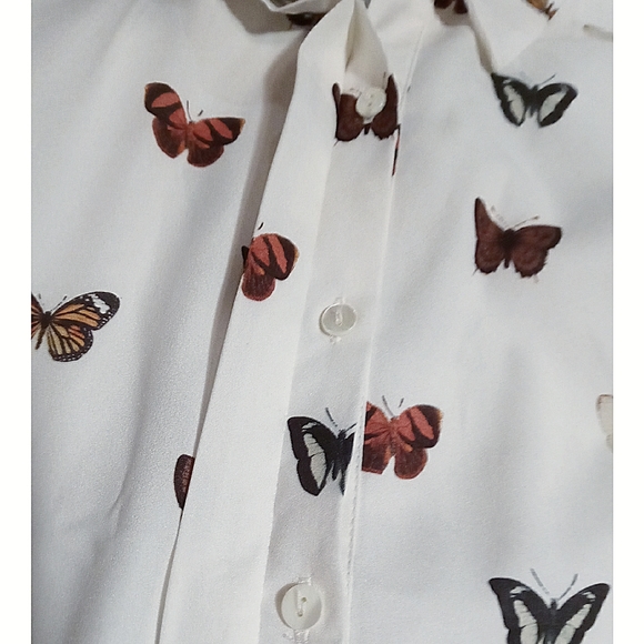 🦋NWOT Forever 21 Butterfly Button Up Blouse sz M - Picture 8 of 10